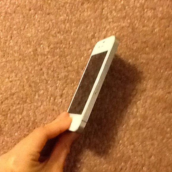 iPhone 4S - Picture 3 of 4