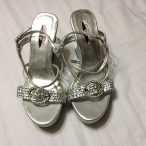 Silver platforms