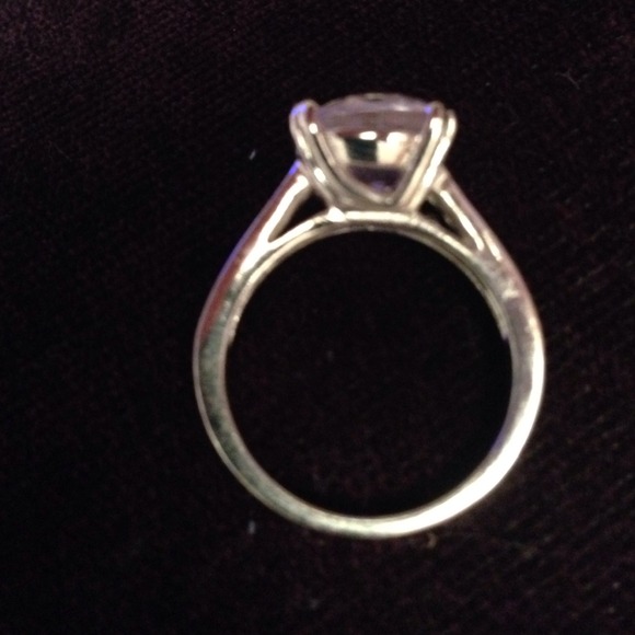 Beautiful Ring Set - Picture 2 of 2