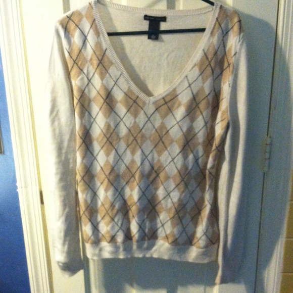 🌸New York and Company sweater 🌸 - Picture 2 of 4