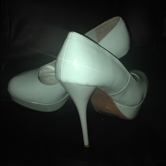 Mint heels!!