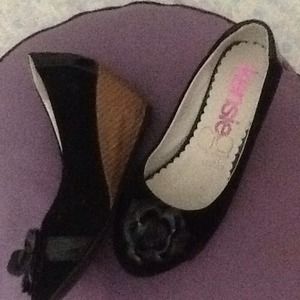 Size 4 girls suede lovely black shoes