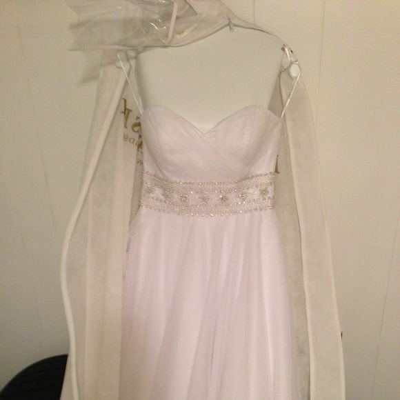 Wedding Dress - Picture 2 of 2