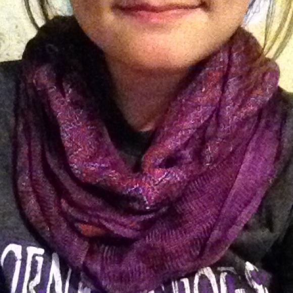 Scarf - Picture 2 of 2