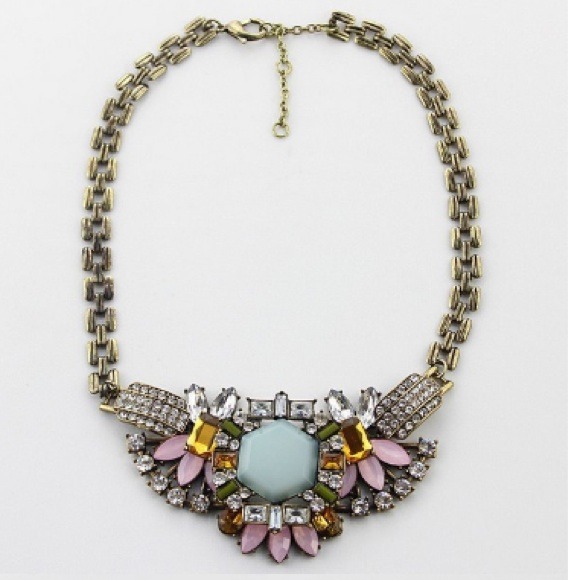 🌟CLASSIC STATEMENT NECKLACE🌟
