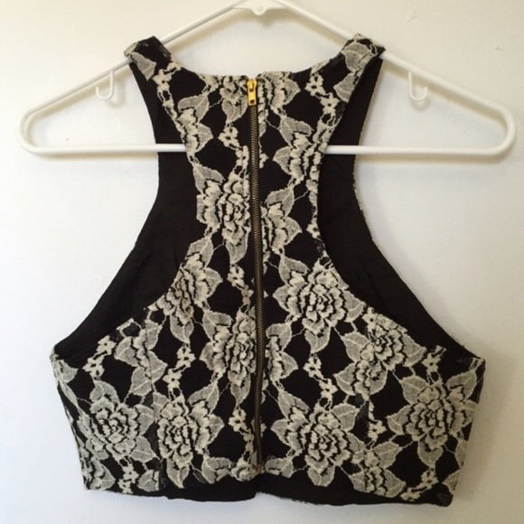 LF fashion tank w/creme lace flowers - Picture 2 of 3
