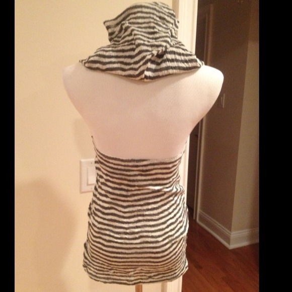 Bundled 🎉HP🎉 NWOT BEBEsleeveless/backless top - Picture 2 of 4