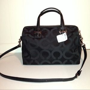 ❌SOLD❌NWT coach handbag with strap