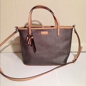 ❌SOLD❌Silver coach bucket tote w/ strap