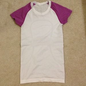 Lululemon Swiftly Tech size 4 short sleeve