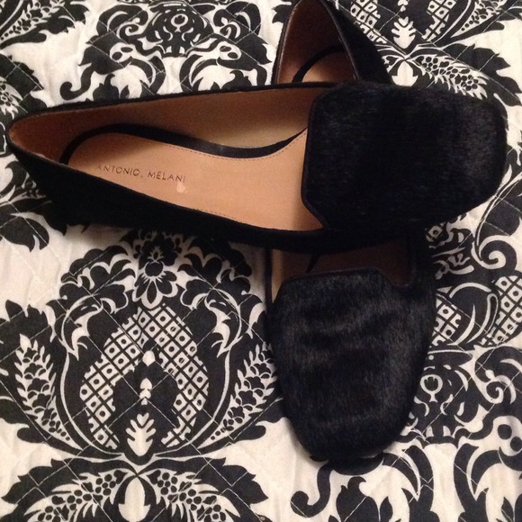 SOLD!!!!!!! Black textured flats/loafers