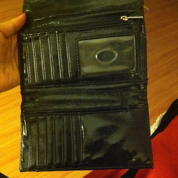 Guess wallet - Picture 3 of 4
