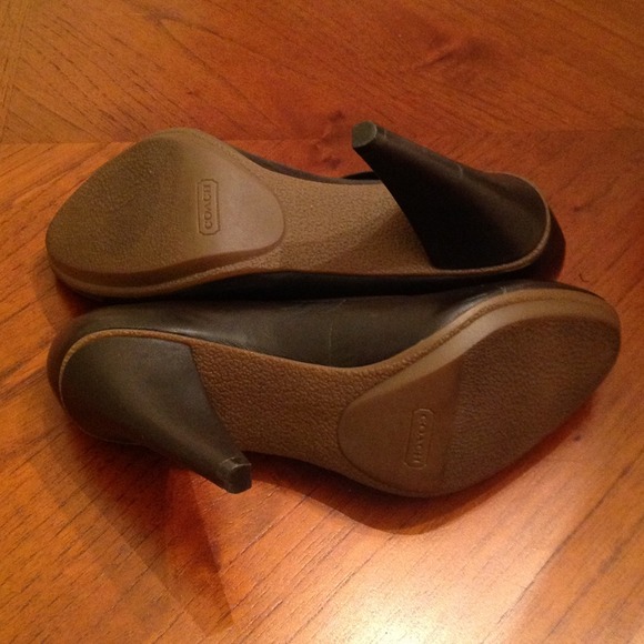 🚫SOLD🚫NEW leather COACH ankle booties! Sz 6 - Picture 3 of 4