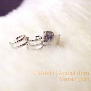 Jewelry - Set of 3 silver metallic thick ring. Jewelry - Set of 3 silver metallic thick ring.