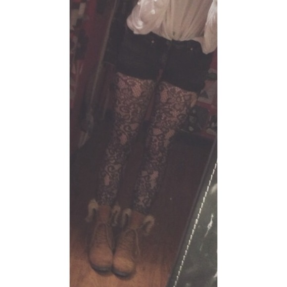 Shorts//reduced - Picture 1 of 2