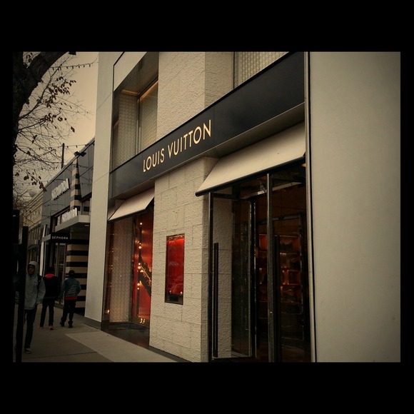 Went to visit my favorite store today 😍👜