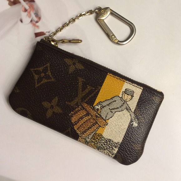 Louis Vuitton Accessories - 💯Auth Louis Vuitton limited edition key holder