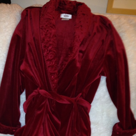 Velour Holiday Robe - Picture 3 of 3
