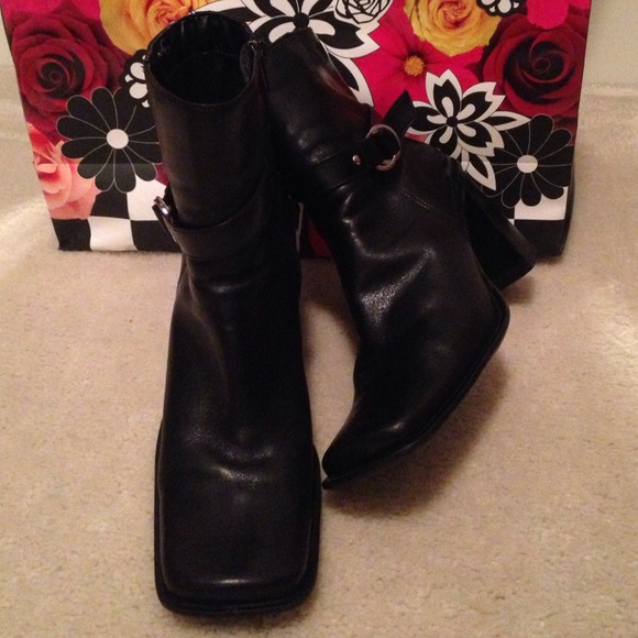 Black leather boots💖