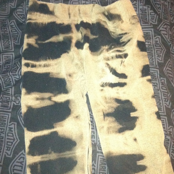 Tiger print leggings
