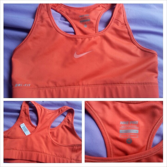 Nike Pro Sports Bra