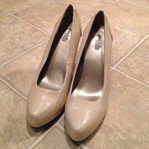 Nude Tan Charlotte Russe almond toe pump Nude Tan Charlotte Russe almond toe pump