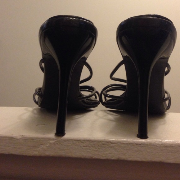 Heels - Picture 2 of 3