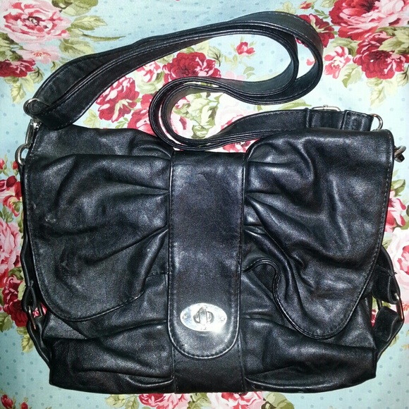 Tilly's Crossbody Bag