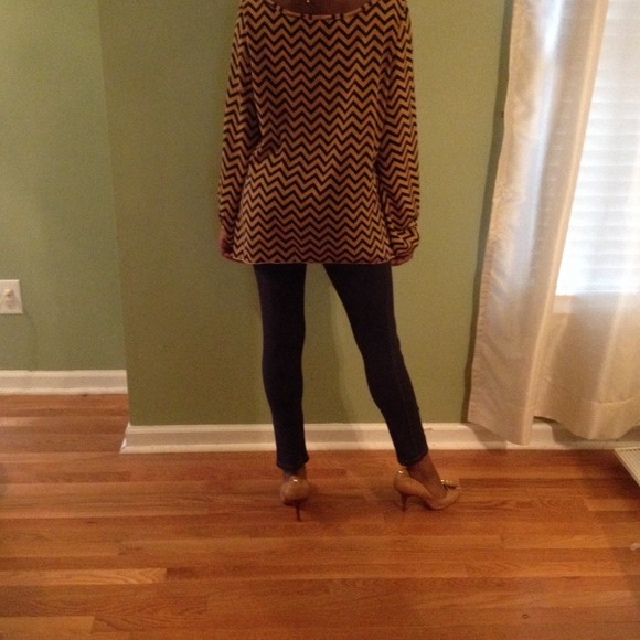 Aztec inspired top - Picture 3 of 4