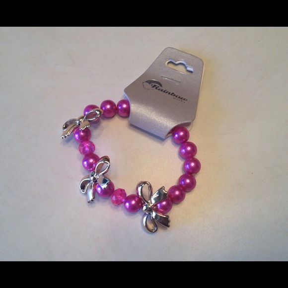 $5 with bundle - Pink pearl bow necklace - Picture 2 of 3