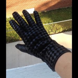 Isotoner Gloves