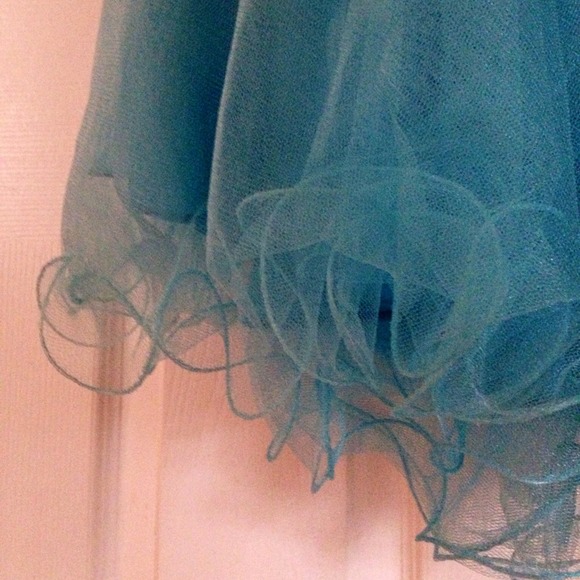 Perfect Dress for Formals/Prom - Picture 3 of 4