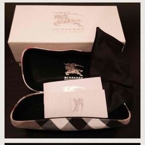 ❌Traded❌ coach bag and burberry sunglasses case.