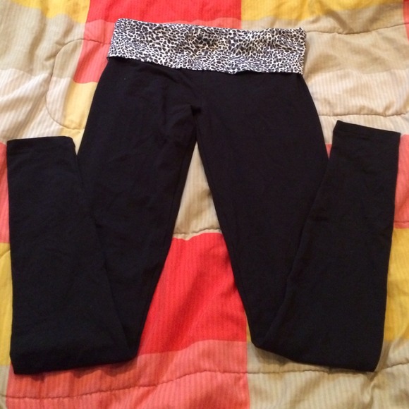 BUNDLED New w/o tags.Victoria Secret yoga legging