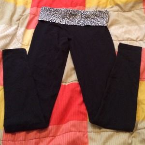 BUNDLED New w/o tags.Victoria Secret yoga legging