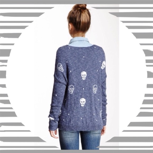 ππWinter  Saleππβ¨HOST PICK 12/16β¨ HiLo Sweater - Picture 2 of 3
