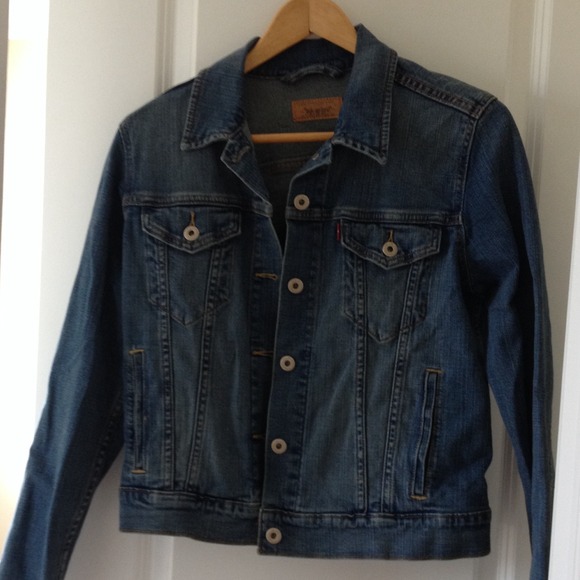 *SOLD-bundle Levi's denim jacket! Brand new!
