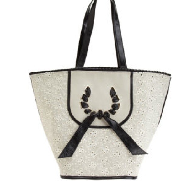 Nina Ricci Adele Shopper Tote (Pre-owned)