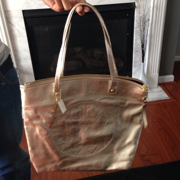 Authentic Coach Tote - Picture 2 of 4
