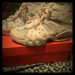 Light blue and white Nikes size 6!