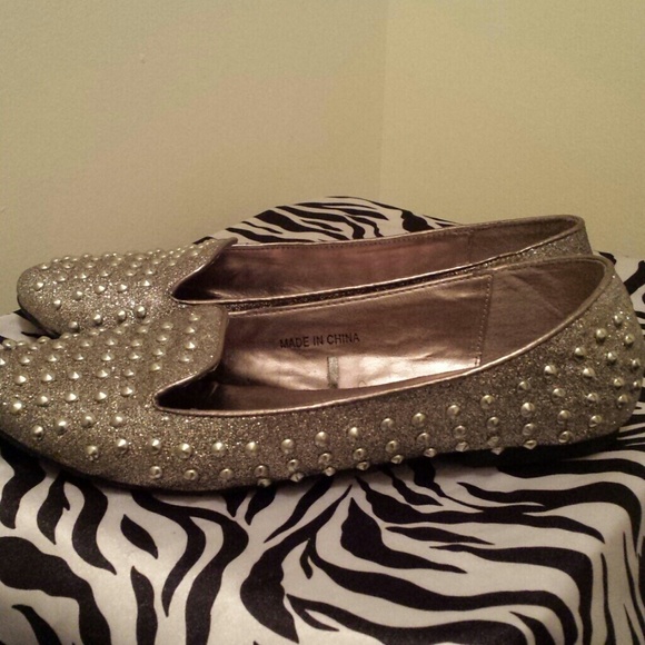 Size 10 silver/glittery studded flats