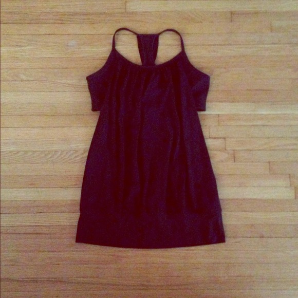 BUNDLED/Lululemon No Limits Tank