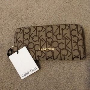 Calvin Klein wallet/clutch