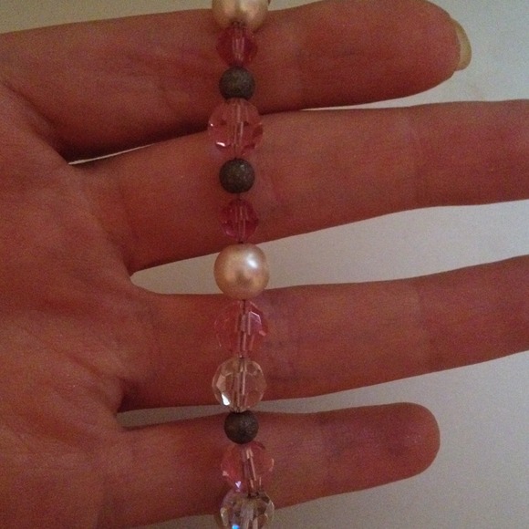 Beaded pink bracelet with pearls - Picture 2 of 3