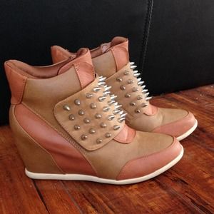Tan spike wedge sneaker
