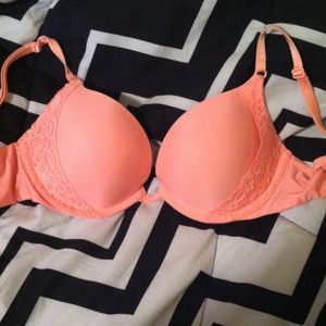 *LOWERED* Victoria Secret Bra