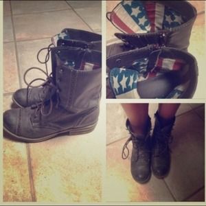 Combat boots