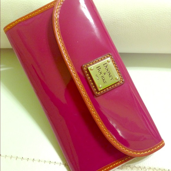 Brand💄NEW👛 Dooney & Bourke Wallet.