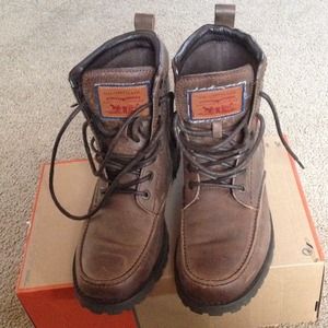 🔺LAST CHANCE🔺LEVI's BOOTS