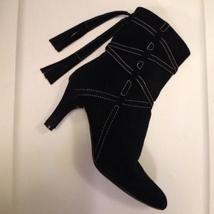 BLACK SUEDE LEATHER UPPER BOOTS - SIZE 6 1/2 M